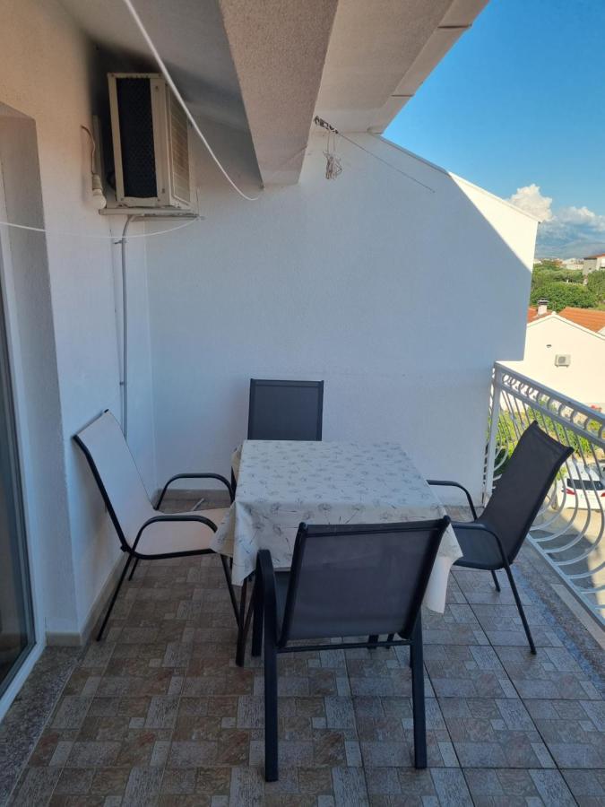 Apartment Lena Kastela Ngoại thất bức ảnh